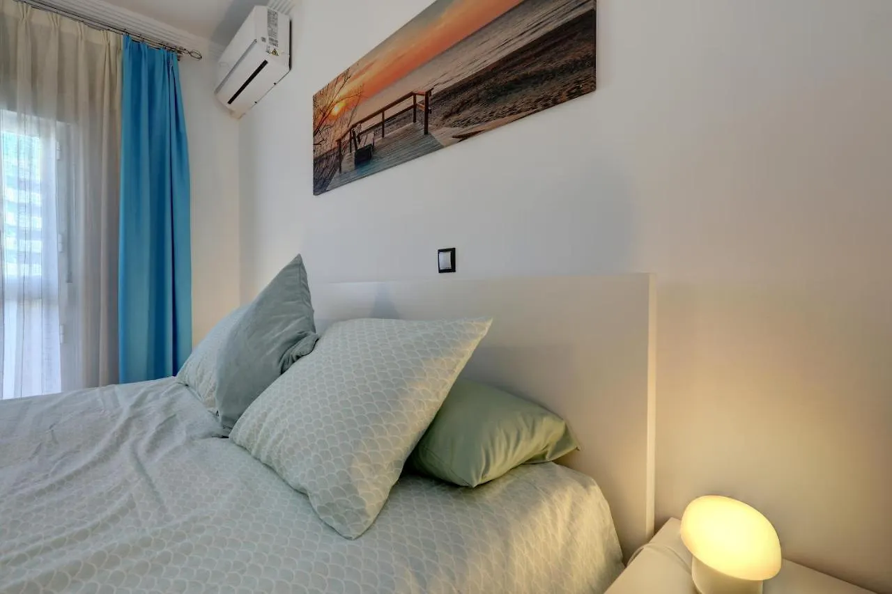 074 - Fabulous Sea View Apartment In Benal Beach Complex Benalmádena
