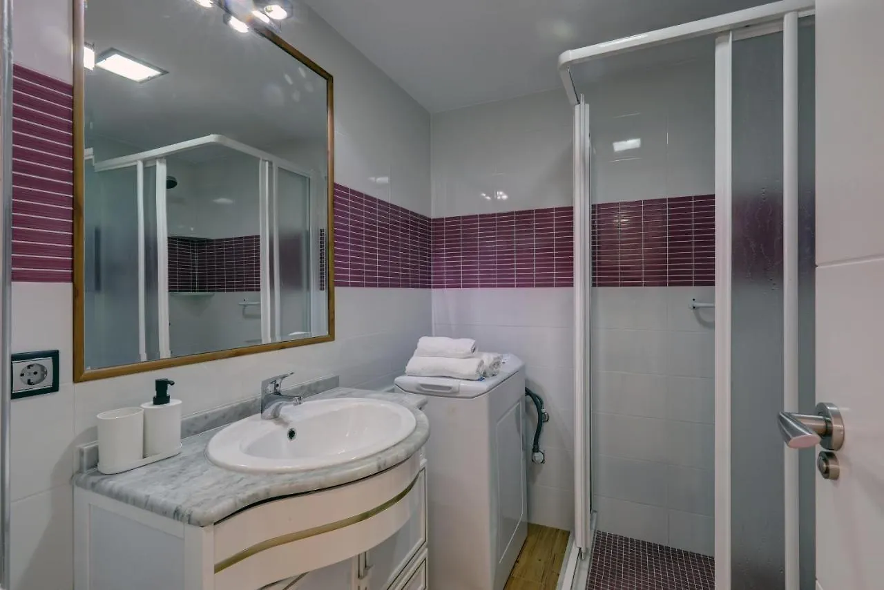 074 - Fabulous Sea View Apartment In Benal Beach Complex Benalmadena