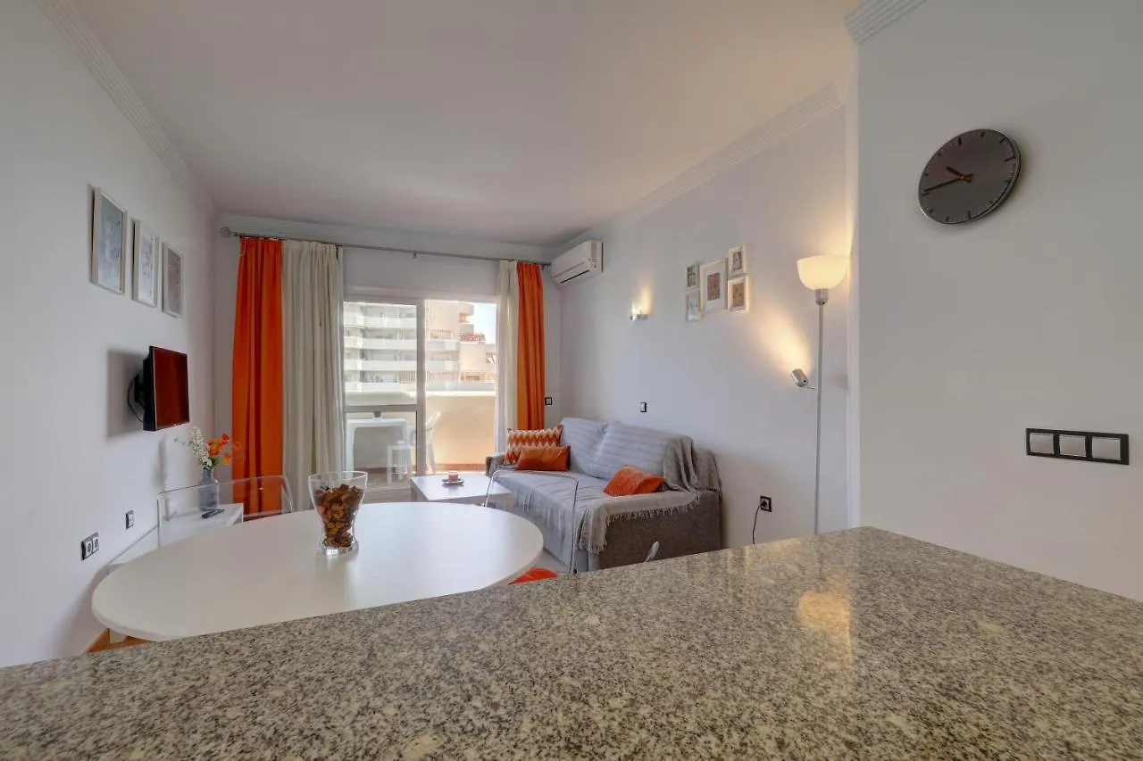 074 - Fabulous Sea View Apartment In Benal Beach Complex Benalmadena