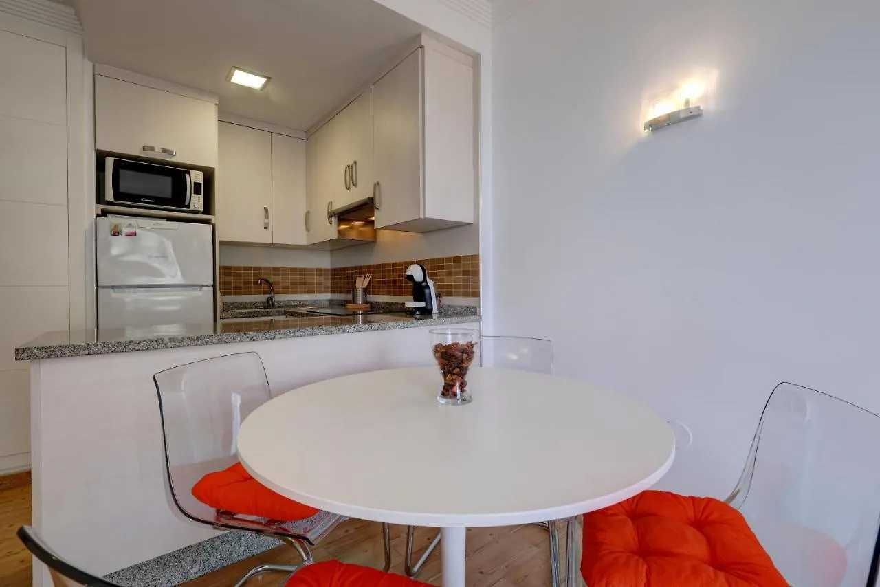 074 - Fabulous Sea View Apartment In Benal Beach Complex Benalmadena